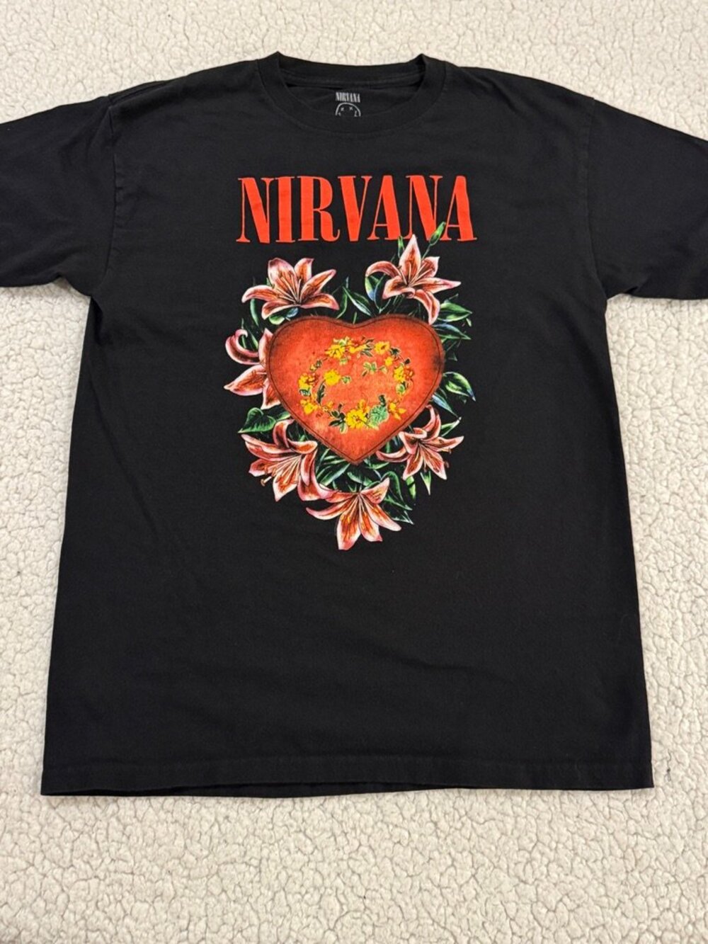 Nirvana t-shirt with Heart Shaped Box Graphic, Men's medium